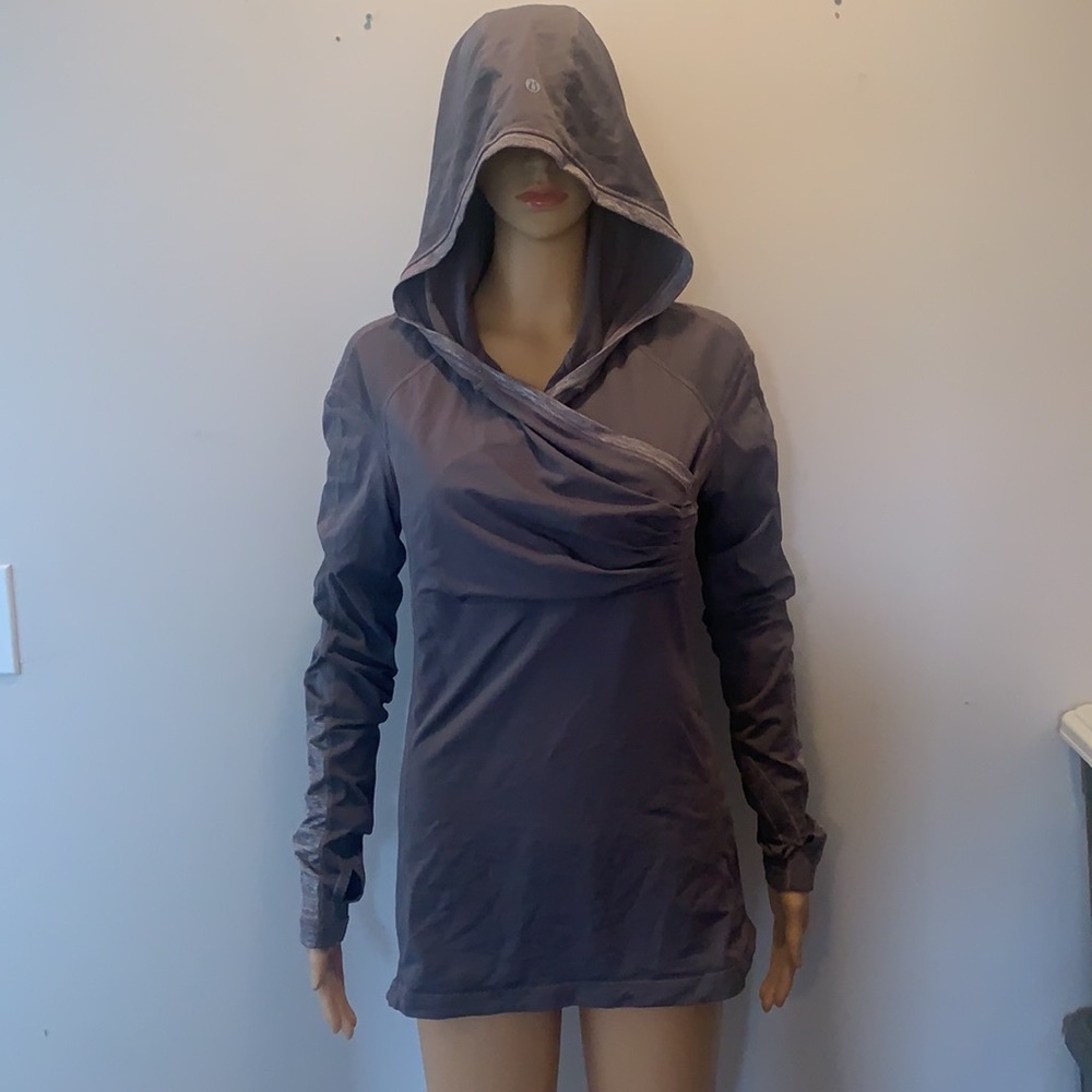 Lululemon hooded long sleeve
